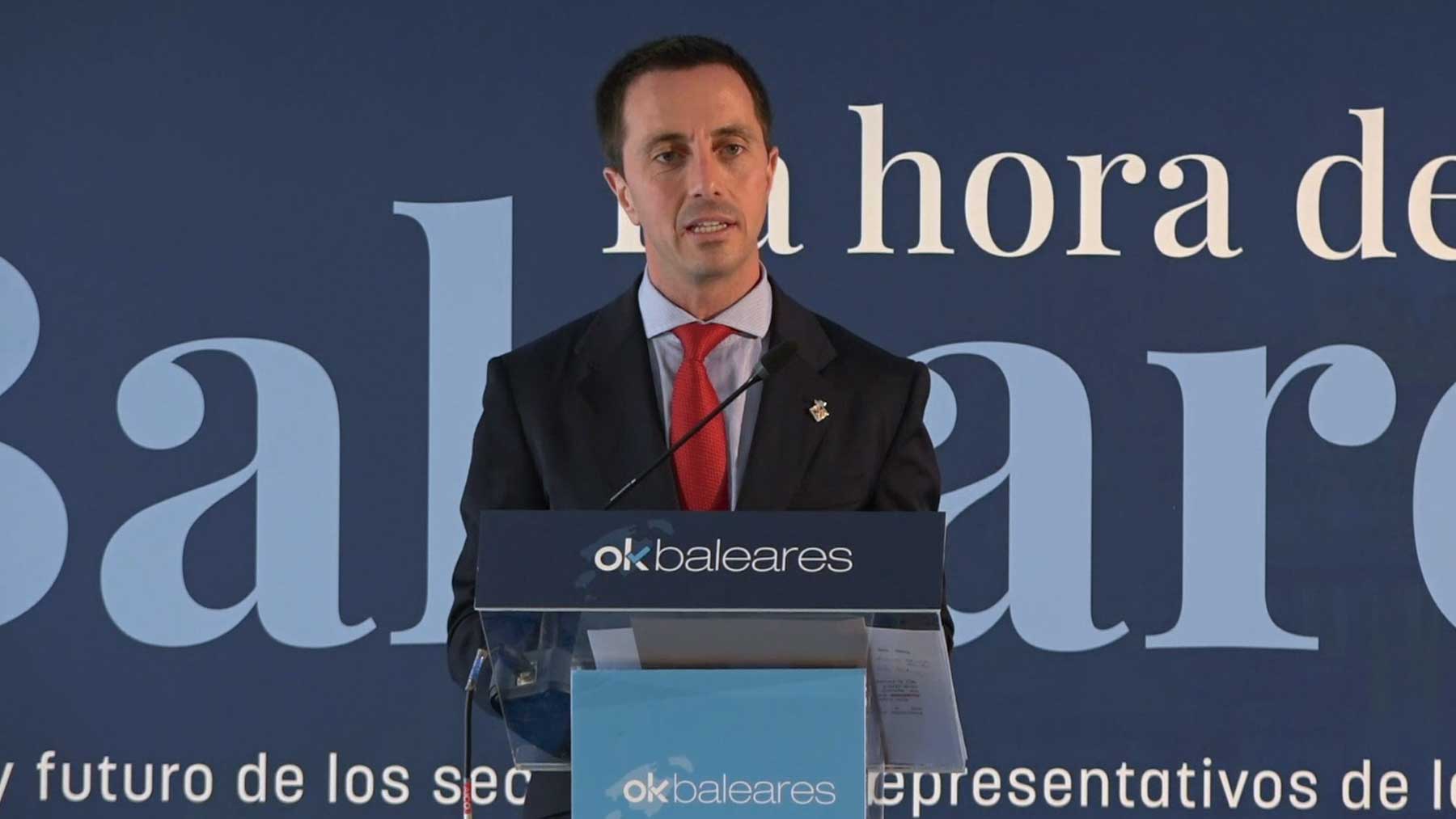 Llorenç Galmés, presidente del Consell de Mallorca, durante su intervención. RUBÉN DEL VALLE