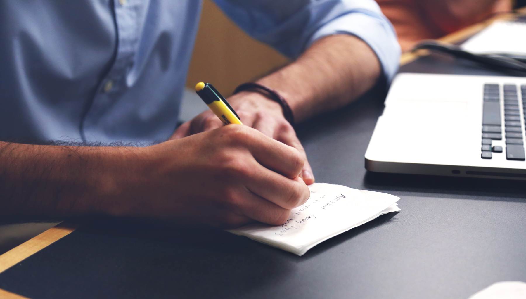 Esto si que no te lo esperabas: descubre cómo escribir a mano puede mejorar tu salud