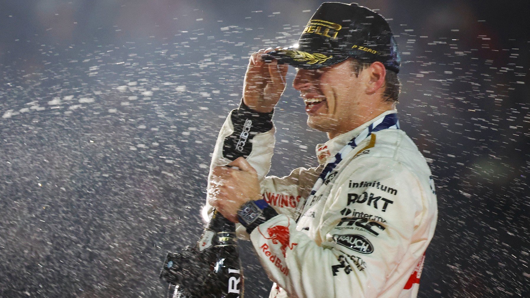 Max Verstappen celebra su victoria en Las Vegas. (Getty)