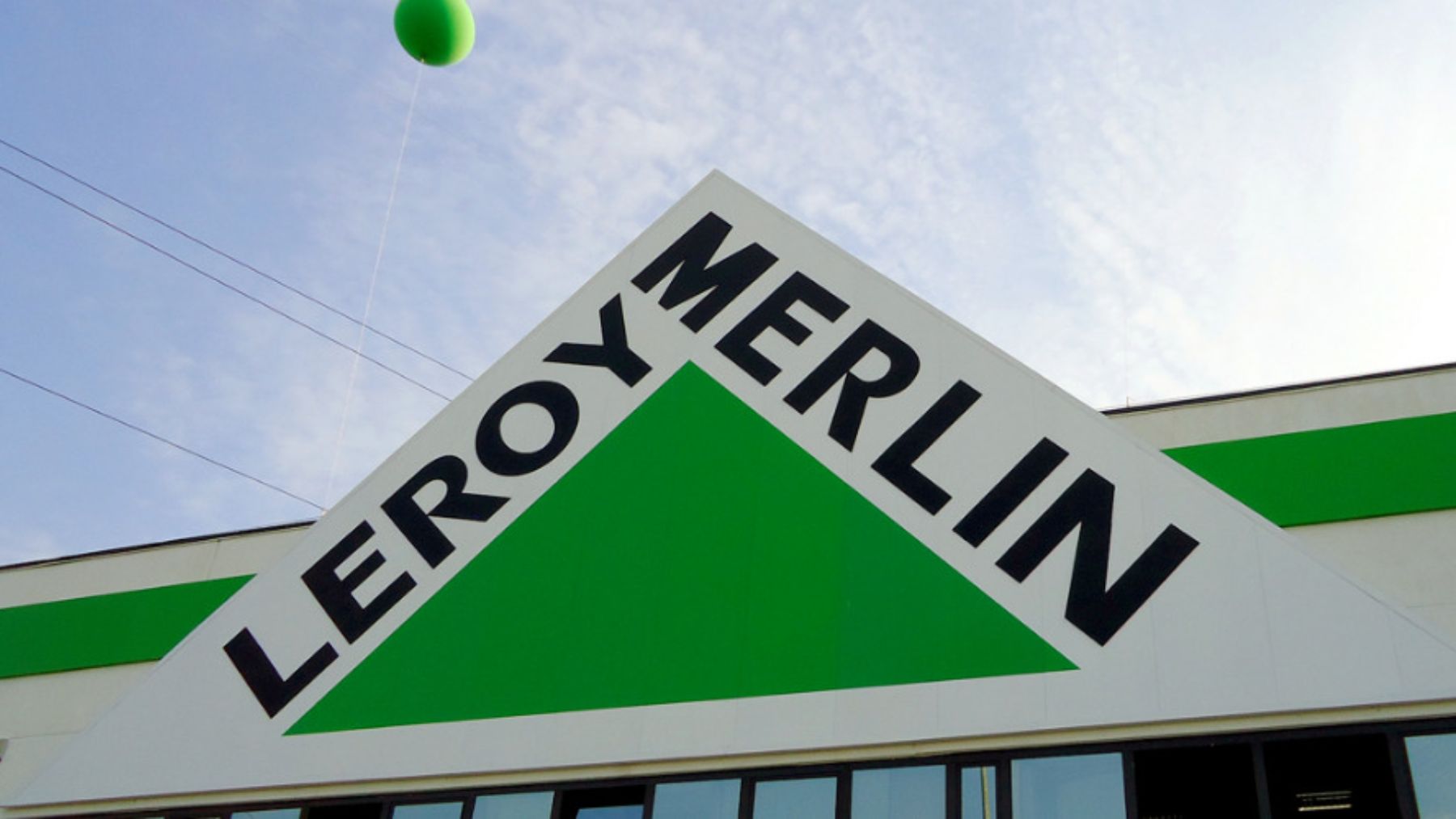 Adiós al olor a humedad: Leroy Merlin vende este tendedero eléctrico