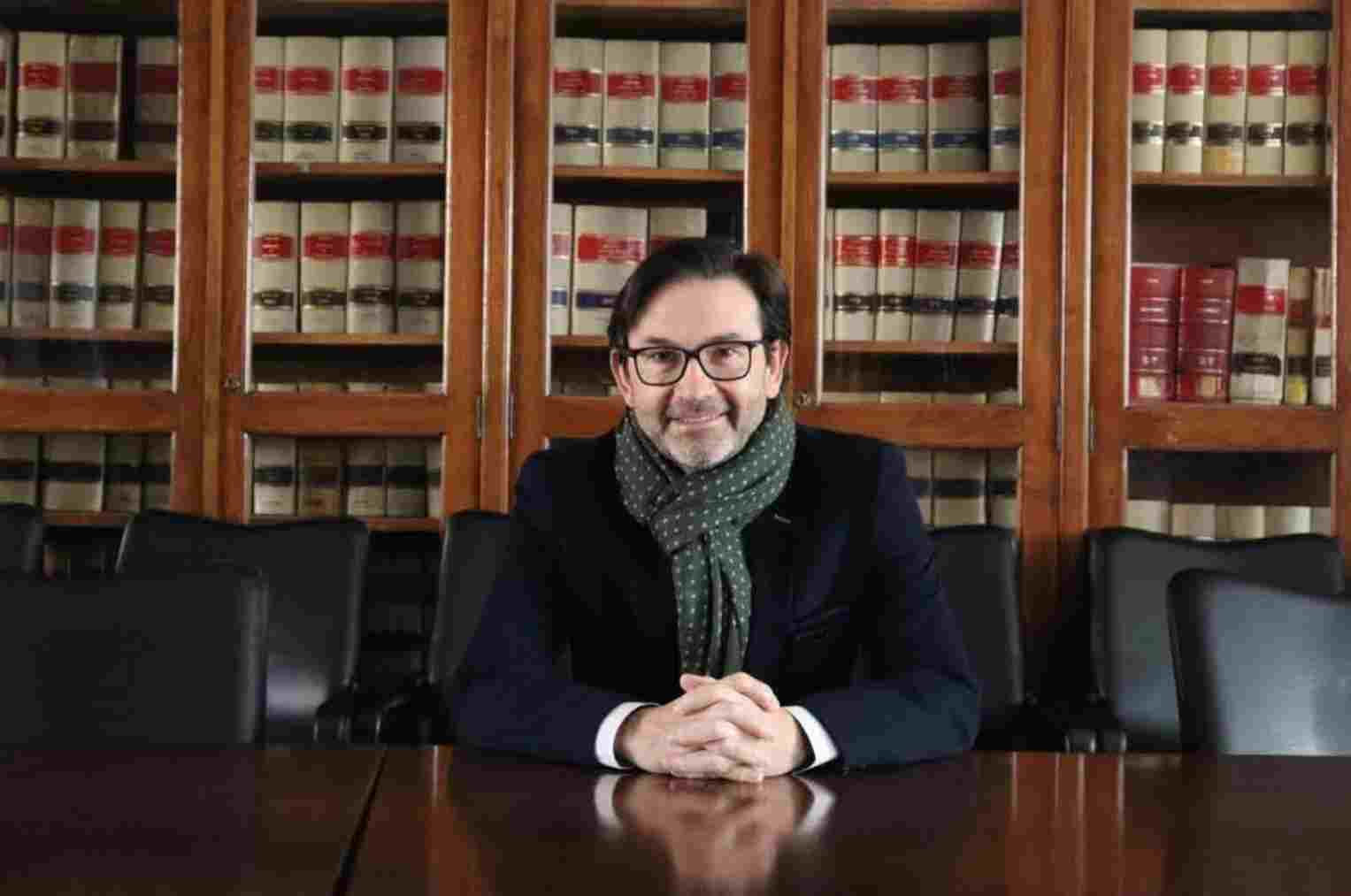 Universidad Derecho Zaragoza comunicado, Antonio García Gómez