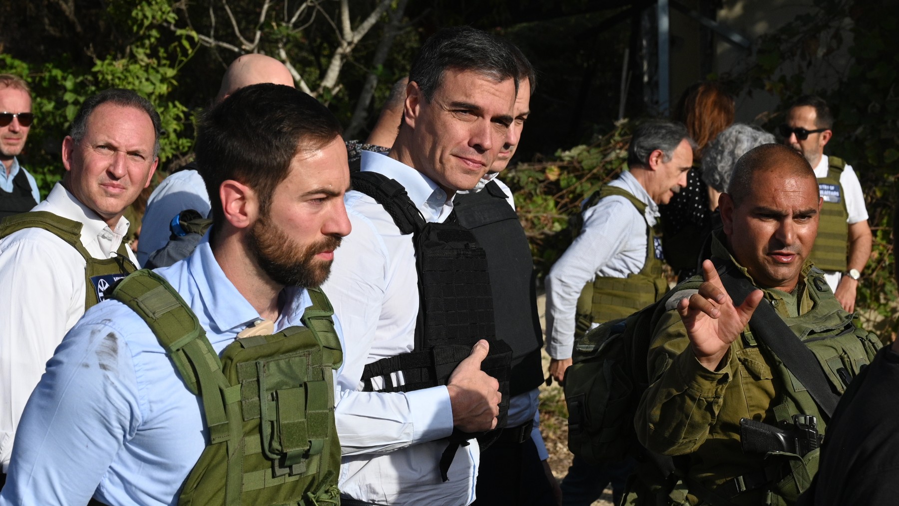Pedro Sánchez, visitando un kibutz israelí atacado por Hamás. Foto: Borja Puig de la Bellacasa