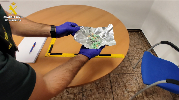 La droga incautada en el interior del papel de aluminio en que fue hallada.
