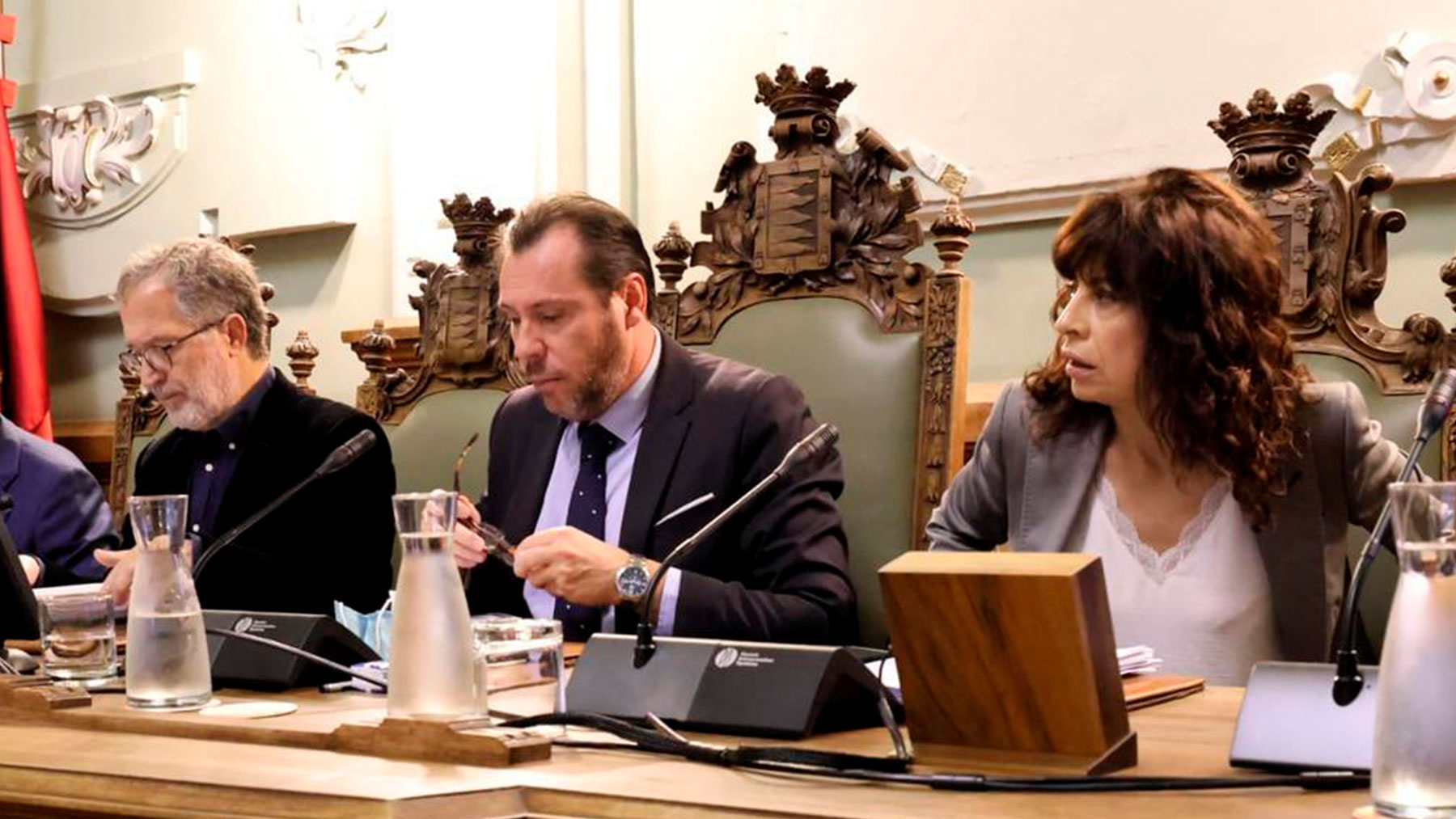 Ana Redondo, con Óscar Puente, en el Ayuntamiento de Valladolid.