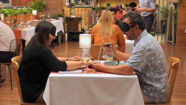 Carmen María y Ángel en 'First Dates'.