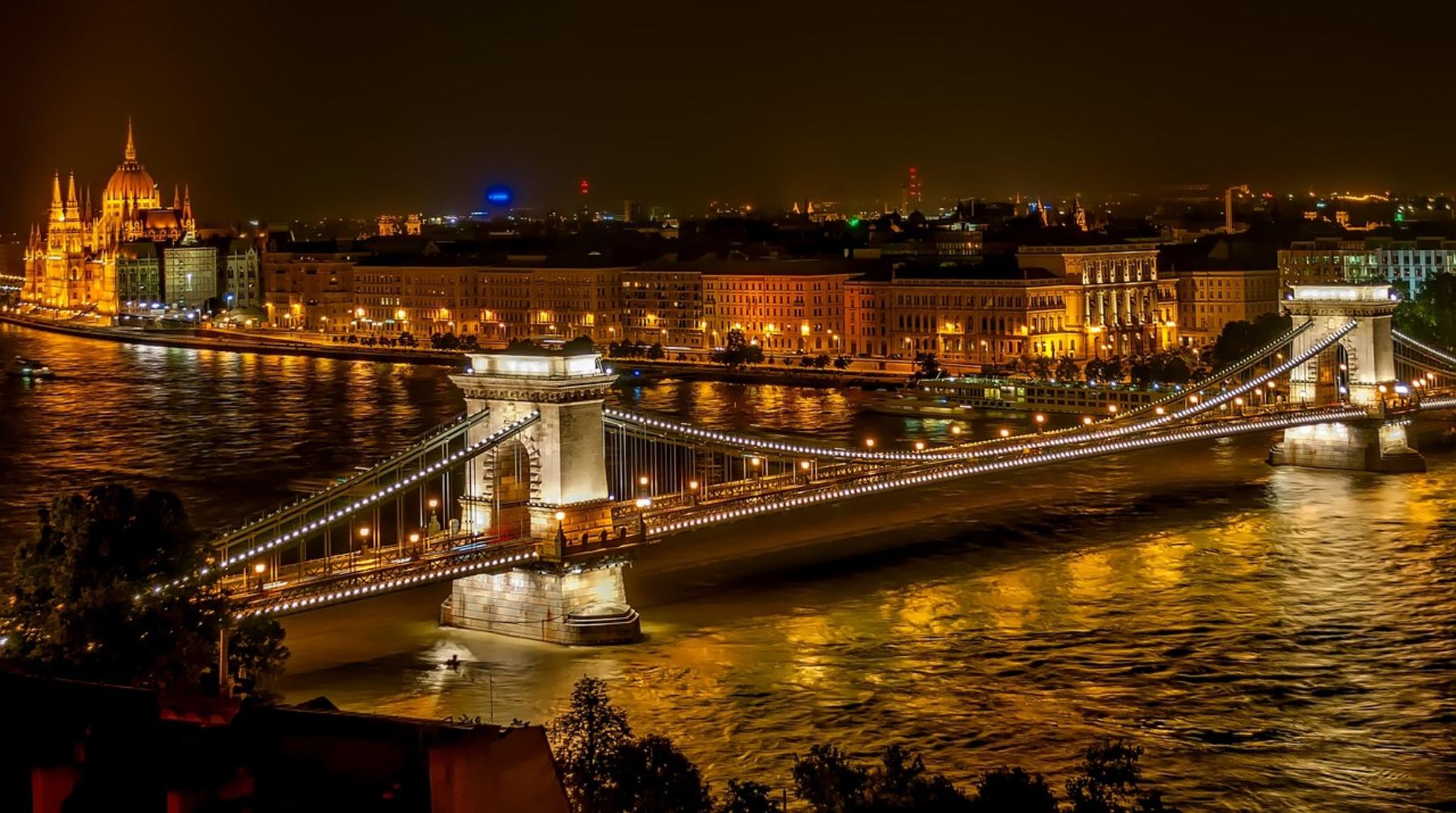 Estos son los 5 imprescindibles que debes visitar si viajas a Budapest