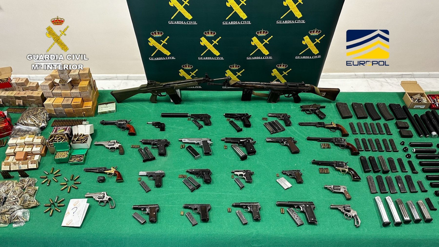 Armas incautadas por la Guardia Civil en la operación ‘Carmelo’.