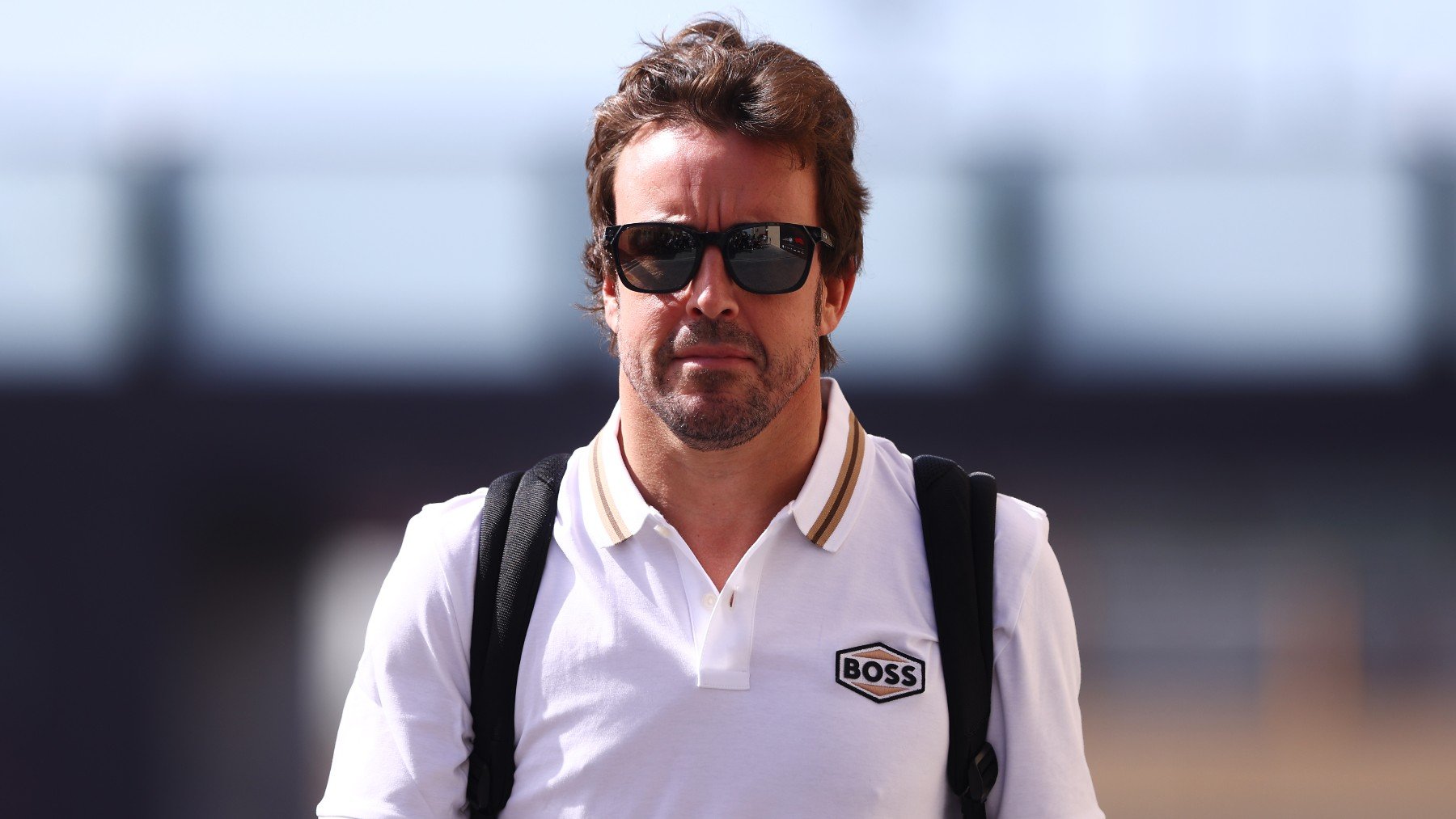 Fernando Alonso llegando a Abu Dabi. (Getty)