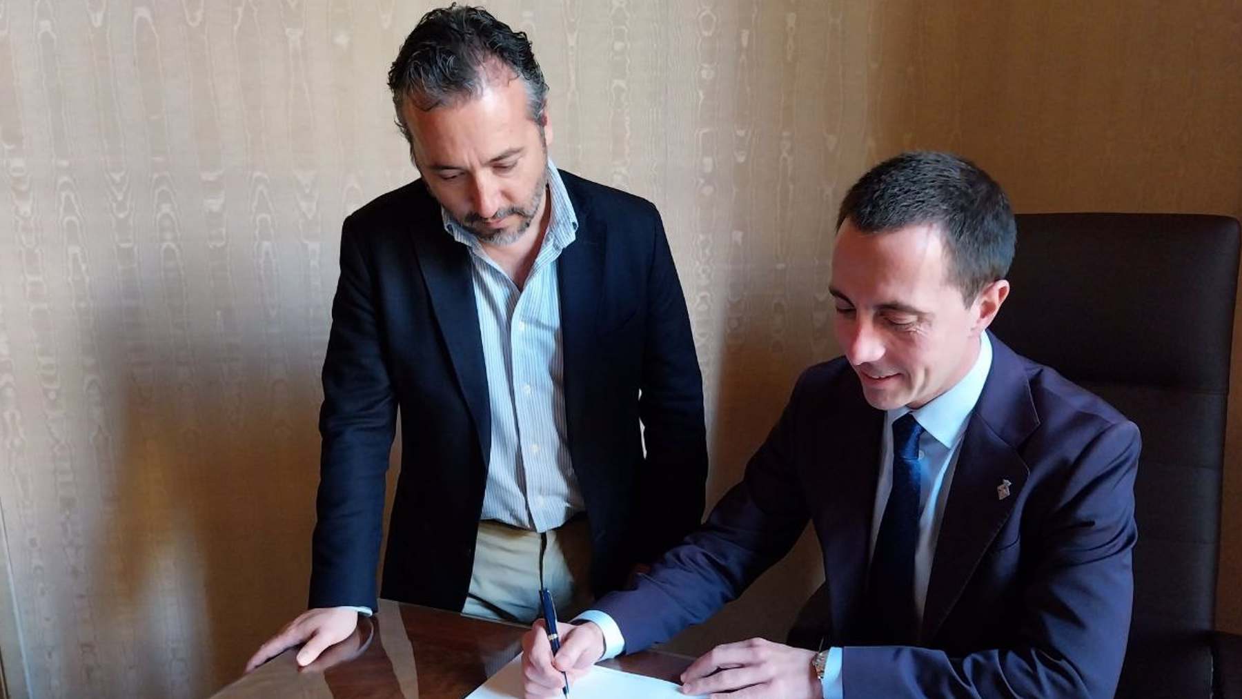 El conseller de Movilidad de Mallorca, Fernando Rubio, y el presidente del Consell, Llorenç Galmés,.