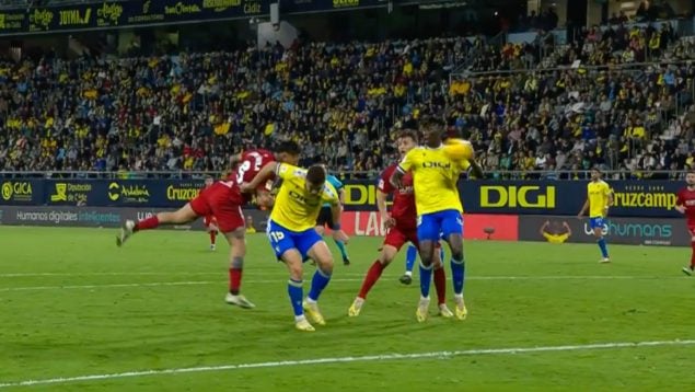 Penalti, Cádiz, Osasuna