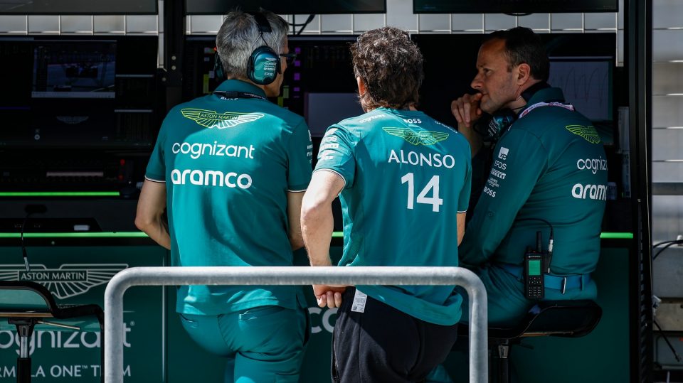 Aston Martin Aramco Cognizant F1 2023 Camiseta oficial del piloto del  equipo Fernando Alonso