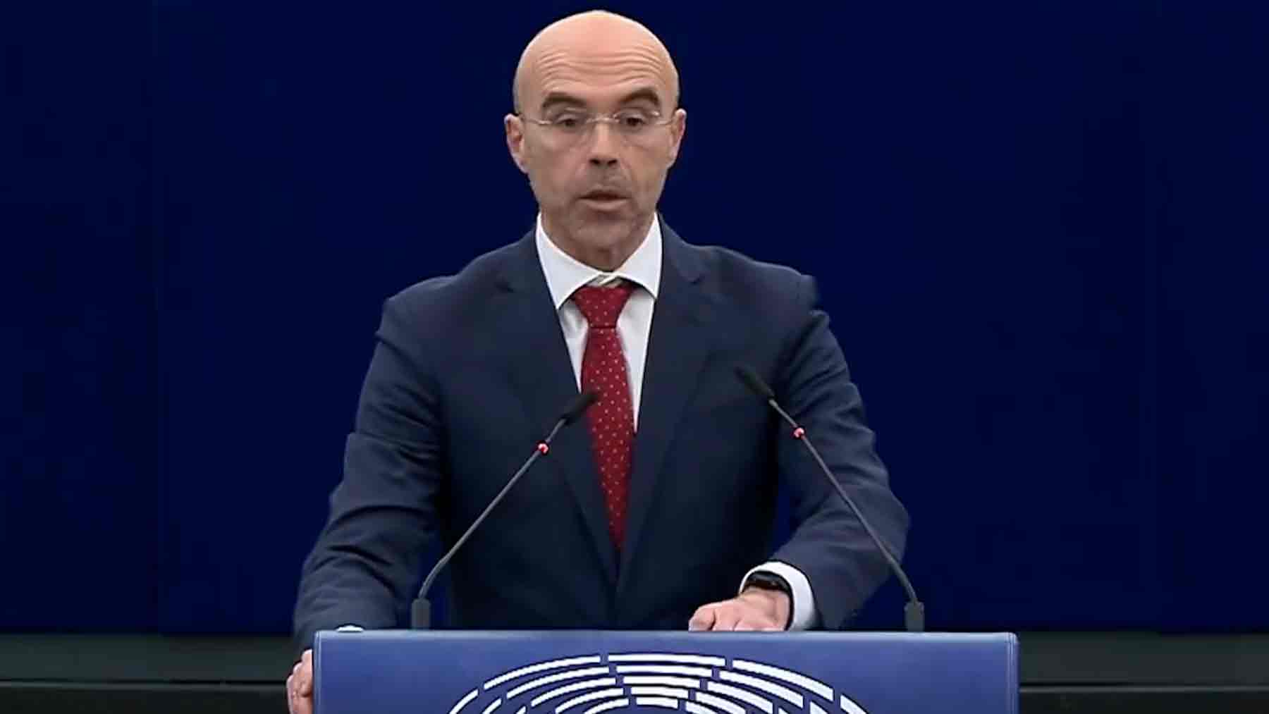 El eurodiputado Buxadé (Vox) durante su intervención en el Pleno del Parlamento Europeo.