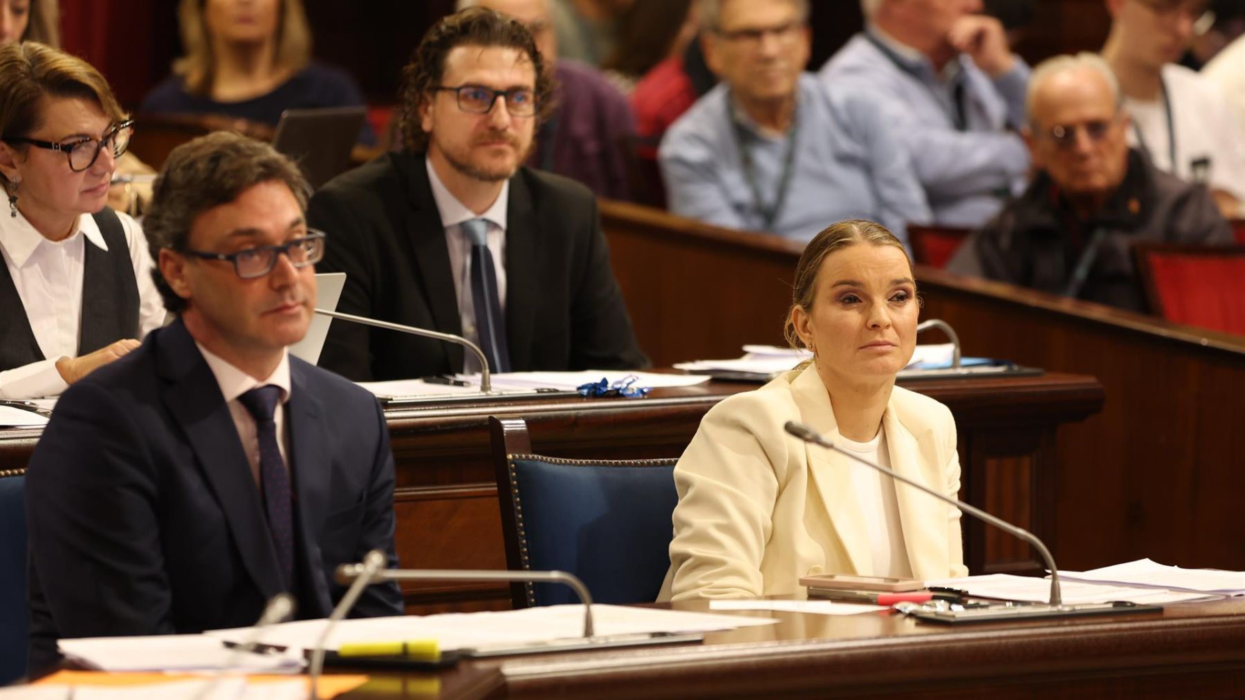 Antoni Costa y Marga  Prohens durante el pleno del Parlament.,