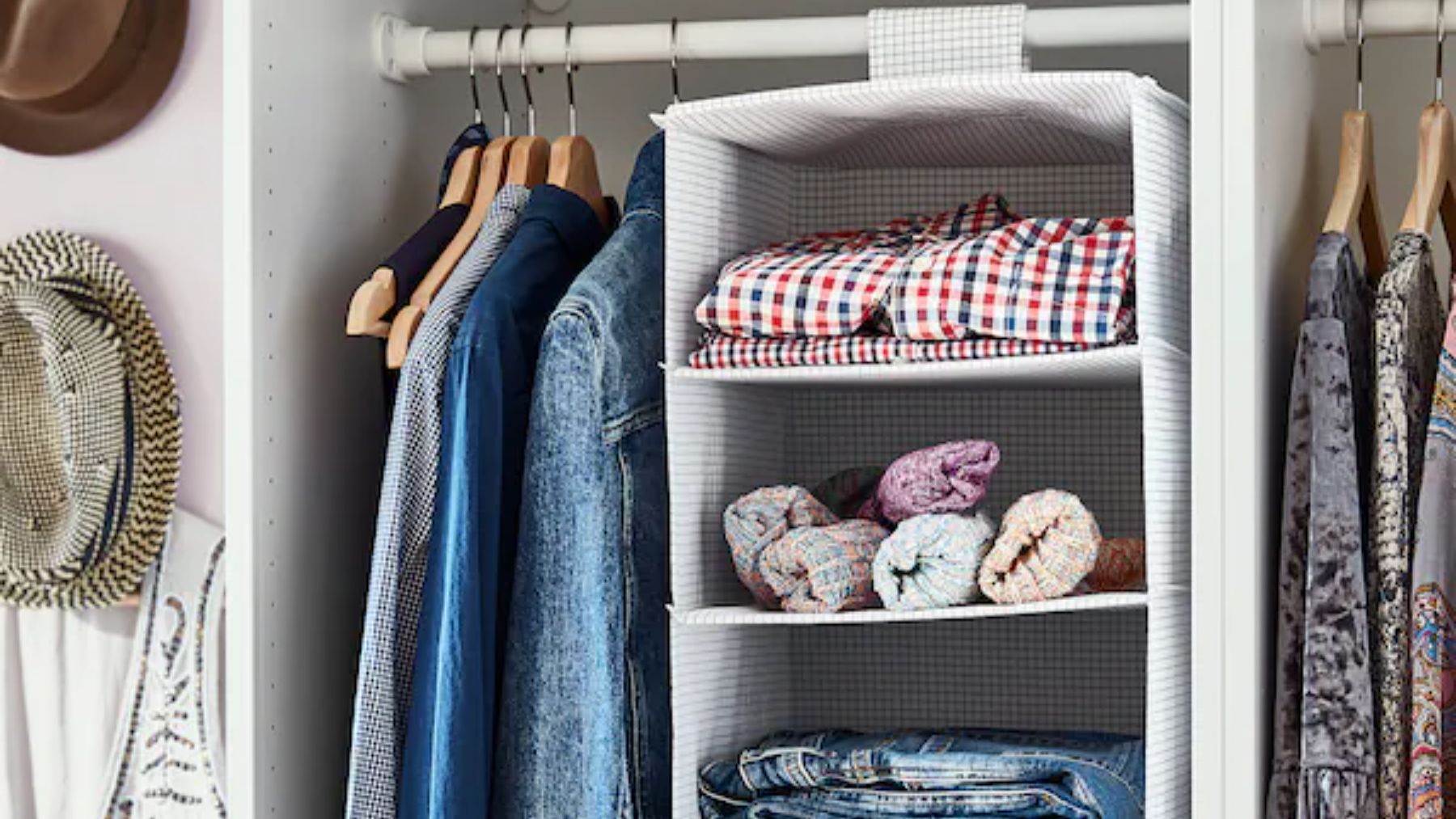 Descubre los productos que convertirán tu armario en el vestidor de tus sueños