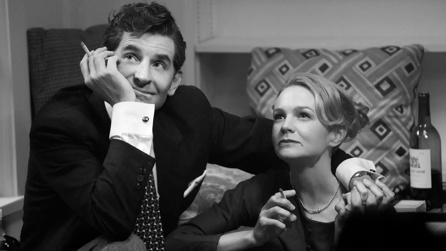 Bradley Copper y Carey Mulligan en ‘Maestro’ (Netflix)