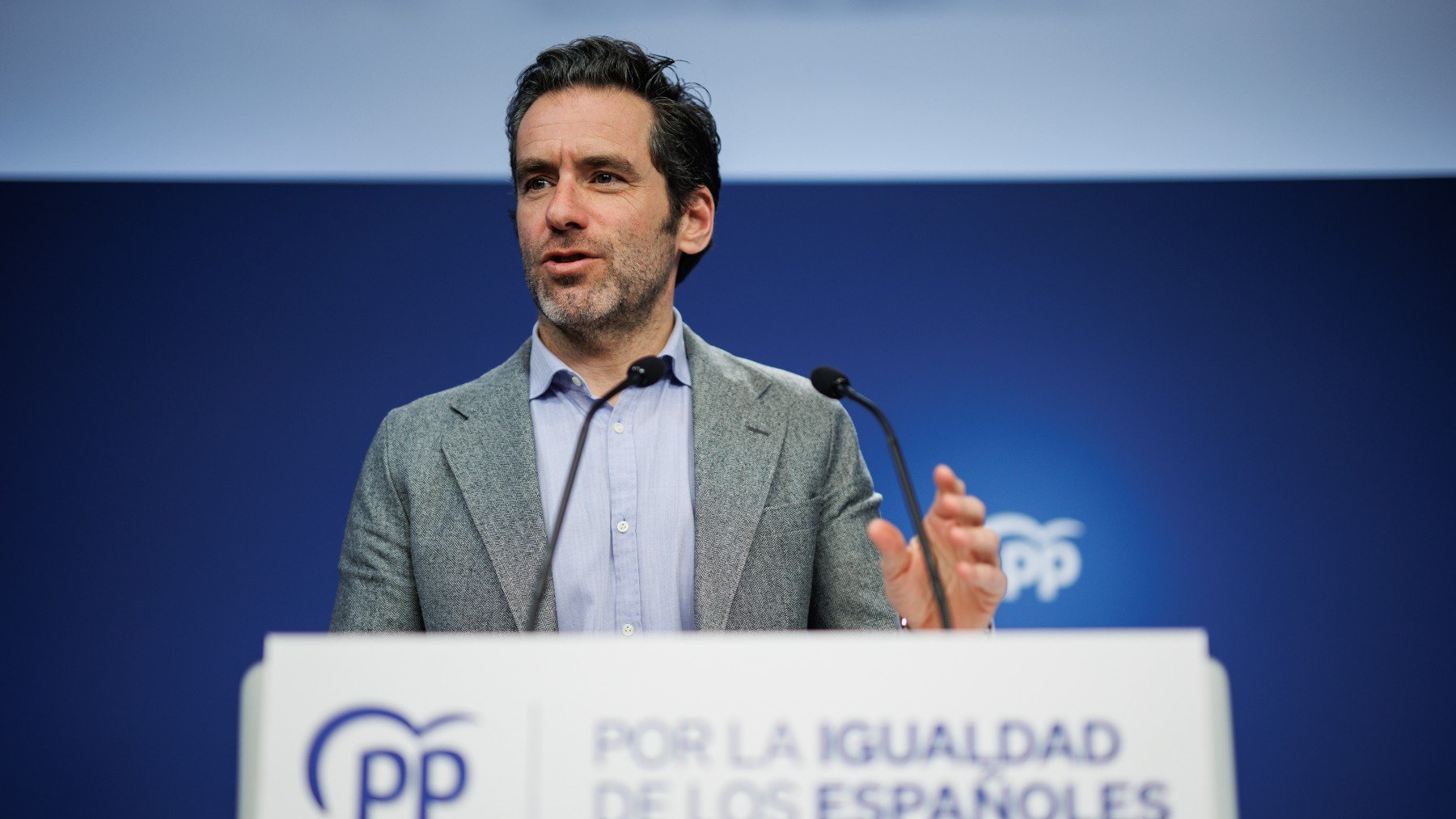 Borja Sémper en rueda de prensa en Génova. (Foto: EP)