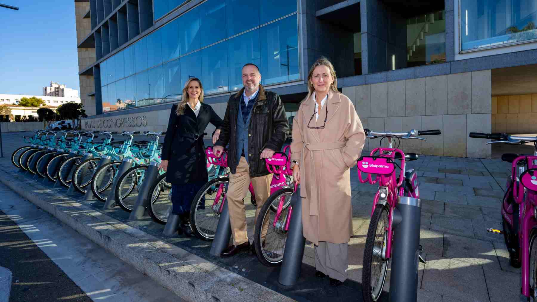 El concejal Toni Deudero, en la inauguración de la estación de Bicipalma en el Palacio de Congresos.