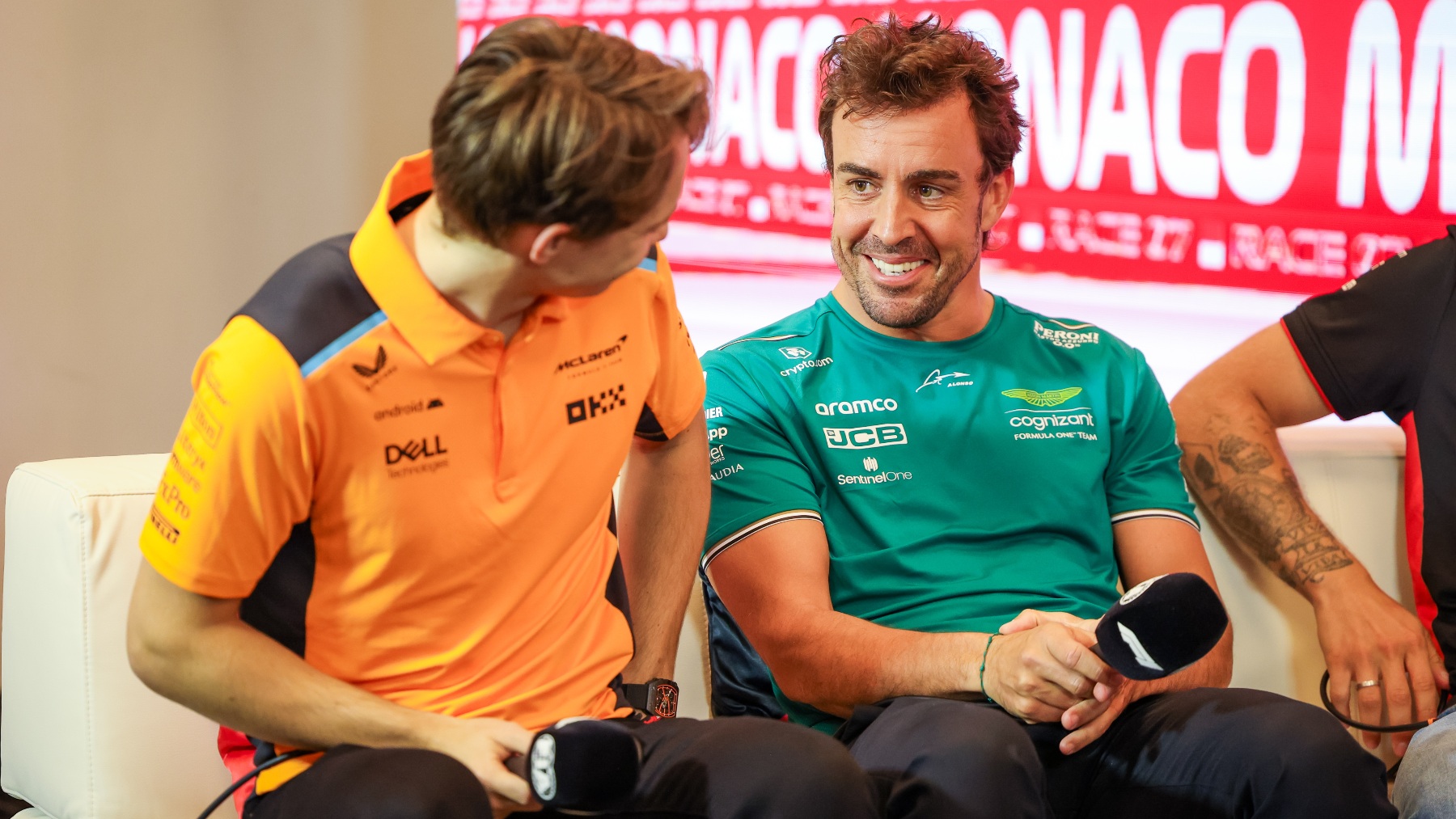 Fernando Alonso y Oscar Piastri. (Europa Press)
