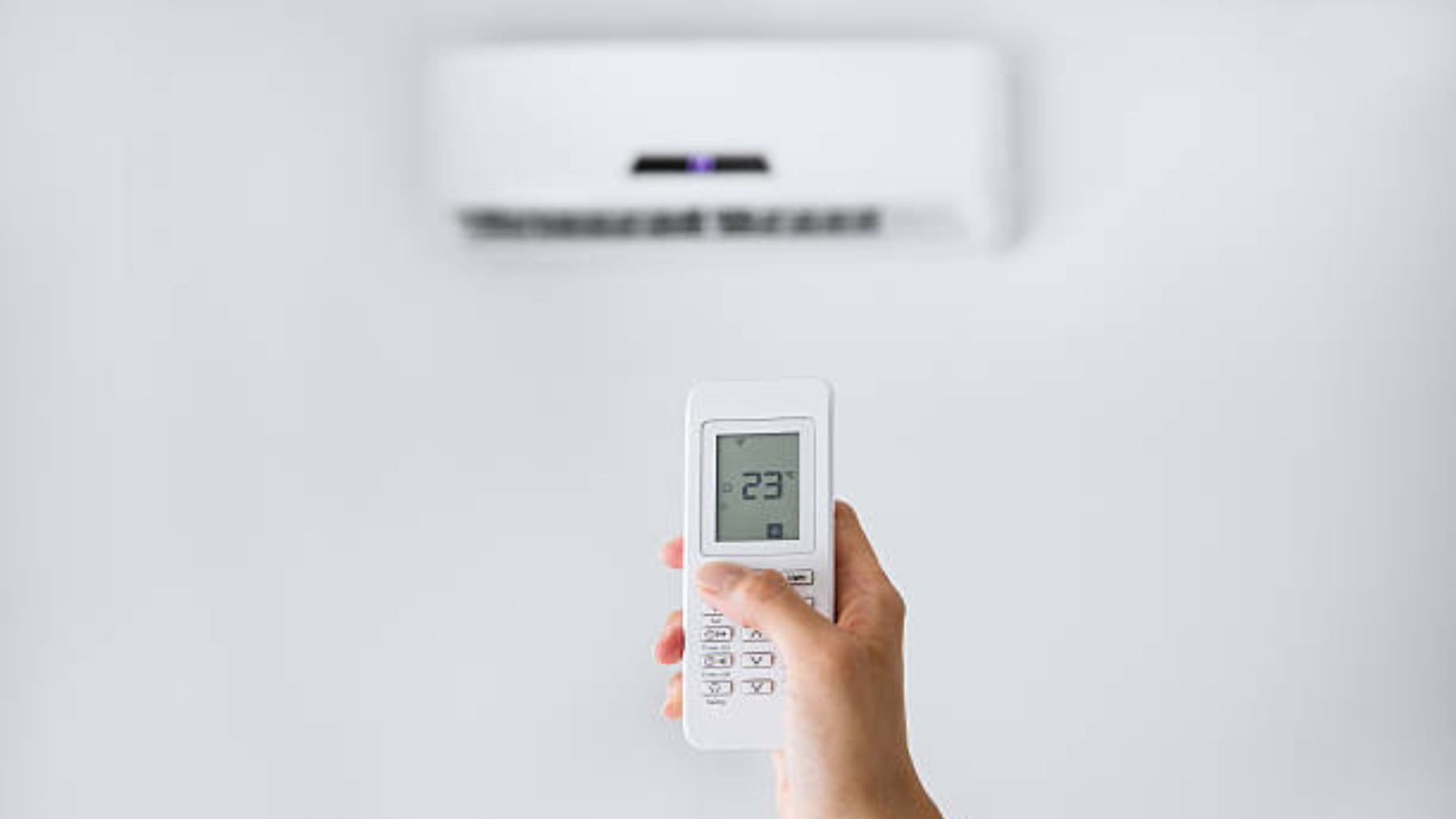 La OCU explica que la bomba de calor es la opción ideal para calentar el hogar