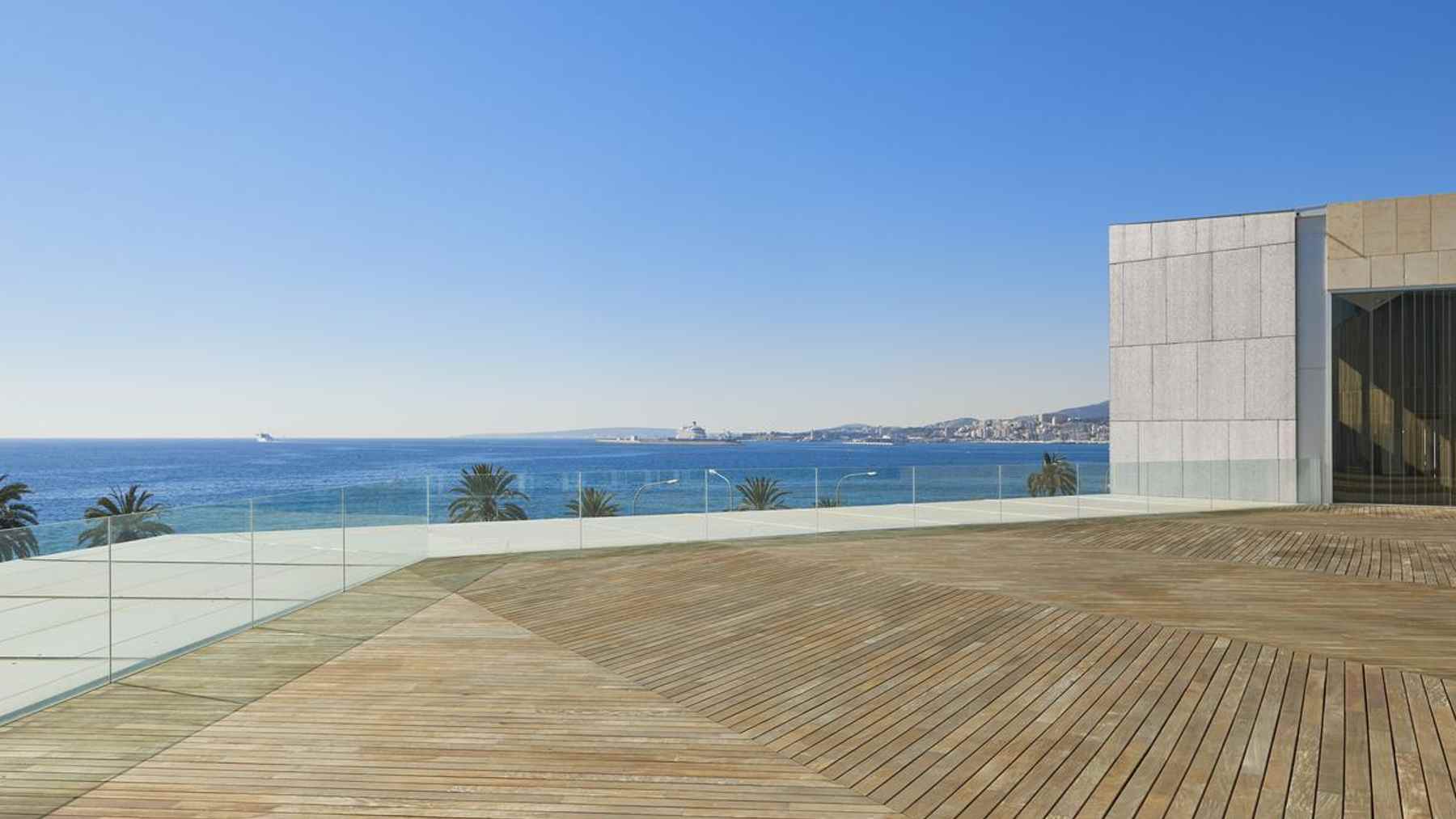El Palacio de Congresos de Palma ofrece su brunch de Año Nuevo en su espectacular terraza.