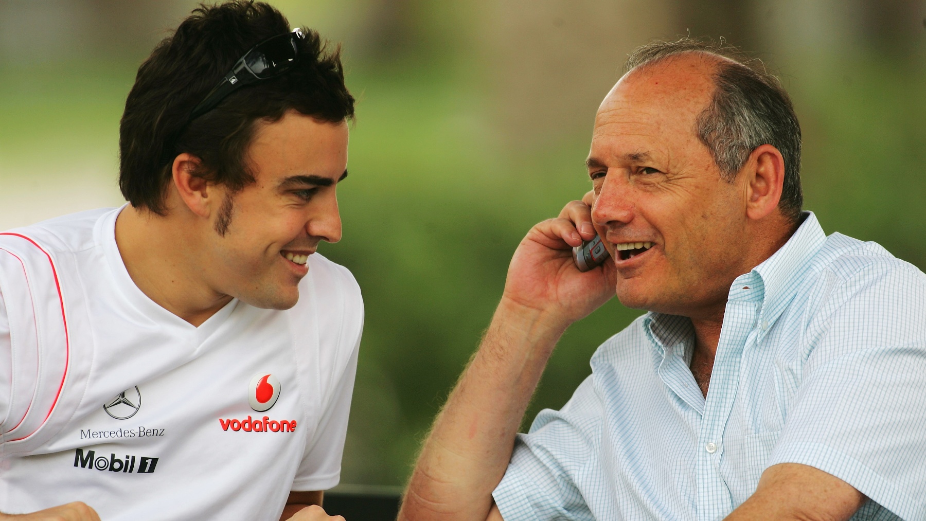 Ron Dennis y Fernando Alonso durante su etapa en McLaren. (Getty)