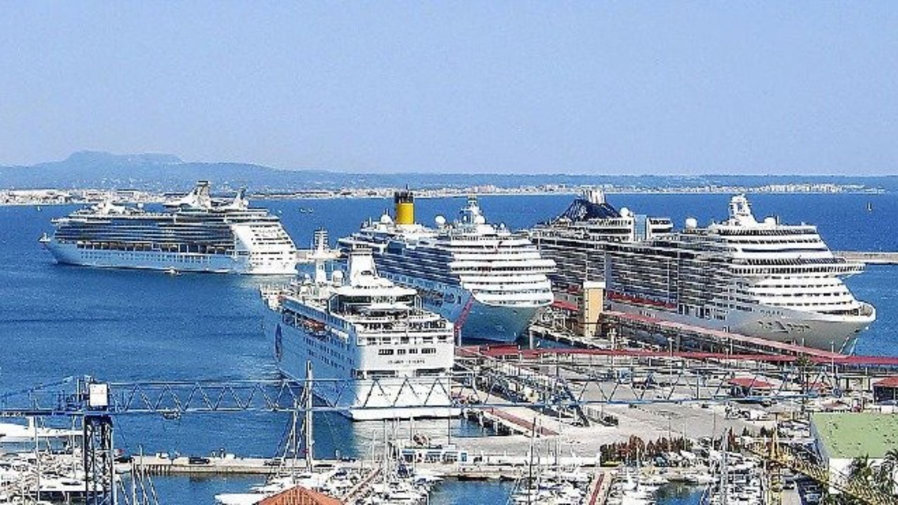 Cruceros en el Puerto de Palma.