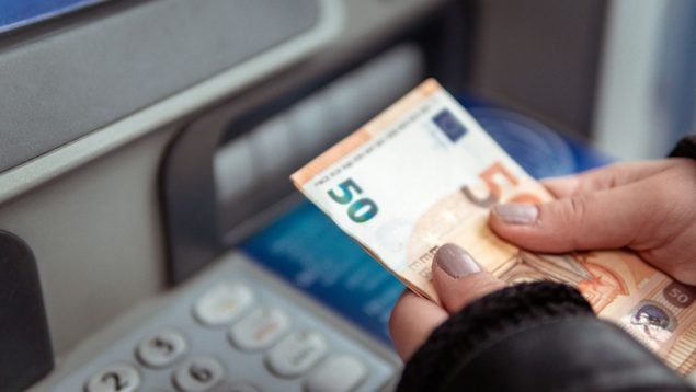 Adiós a la comisiones bancarias: estas son las personas que no tendrás que pagarlas nunca más