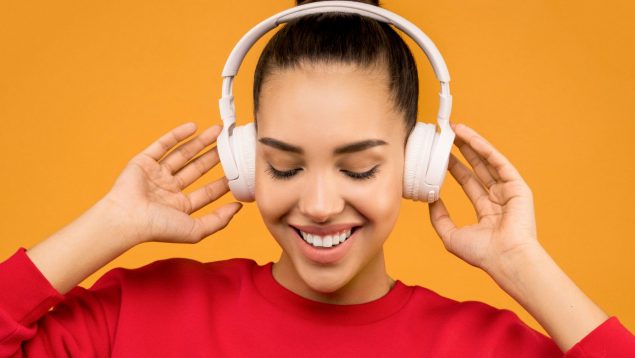 La ciencia desvela por qué no nos hemos quitado esta canción de la cabeza en todo el 2023