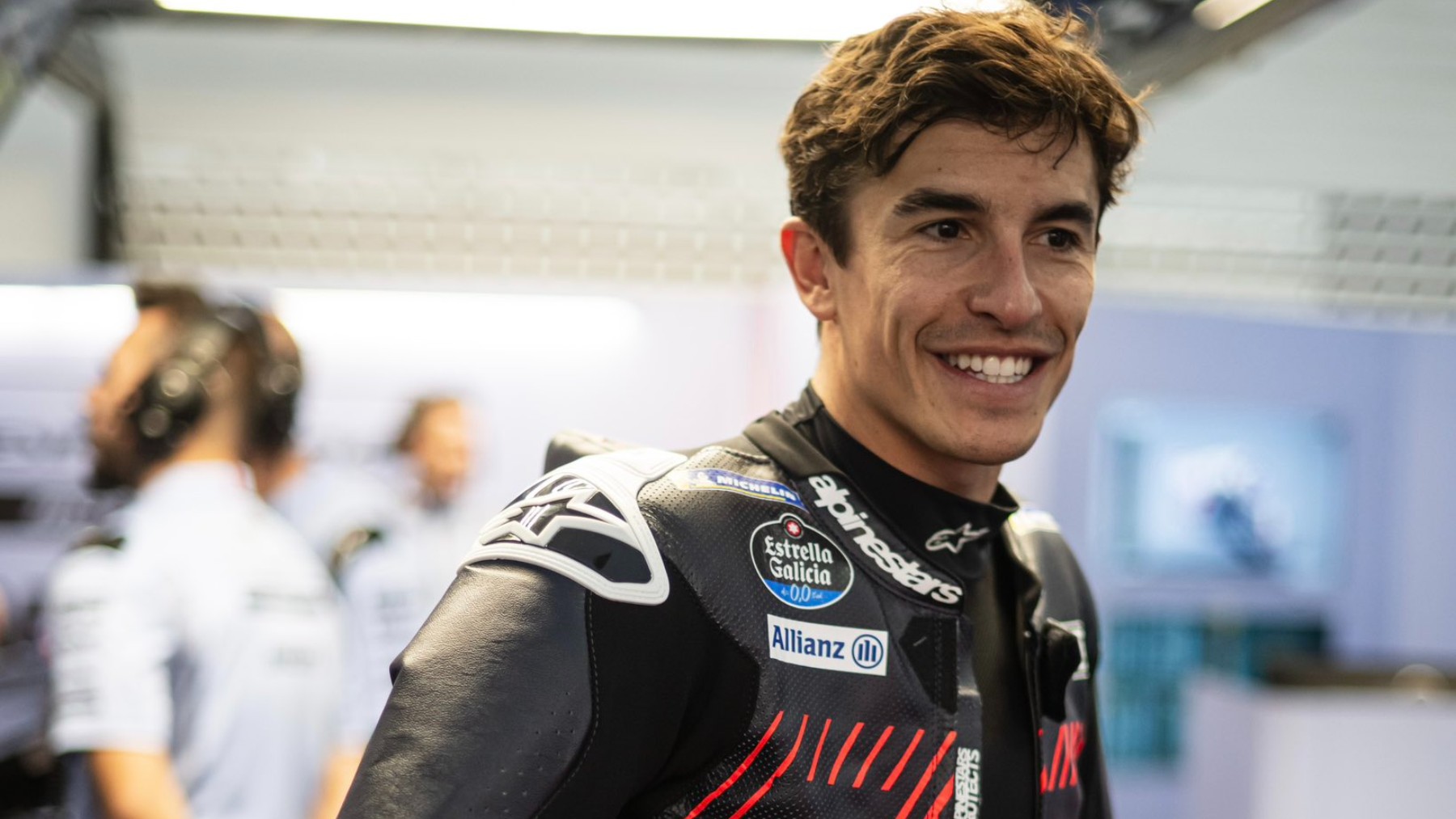 Marc Márquez sonríe tras dar su primeras vueltas con la Ducati. (Gresini Racing)