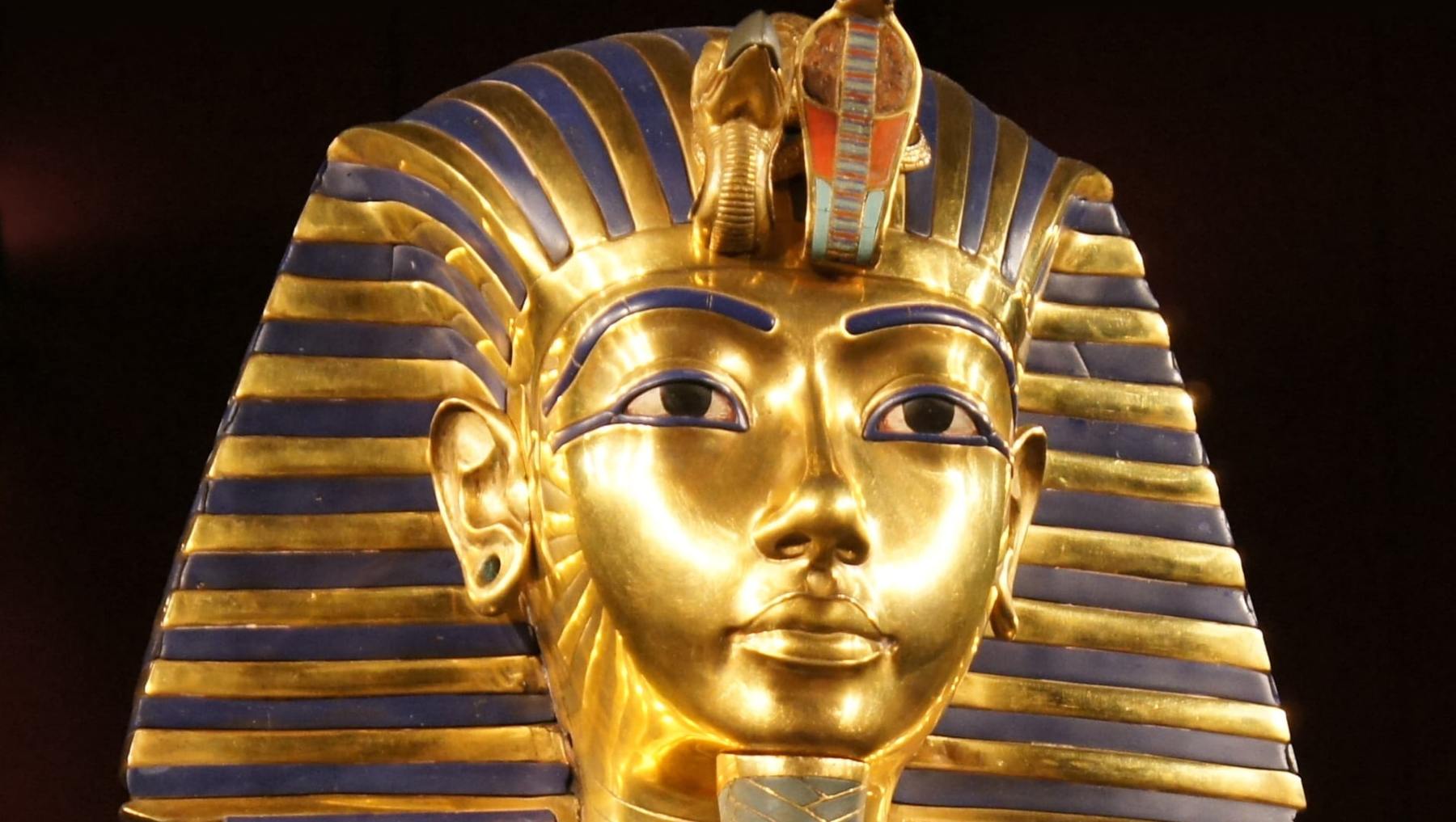 Sonrisa de Tutankamón