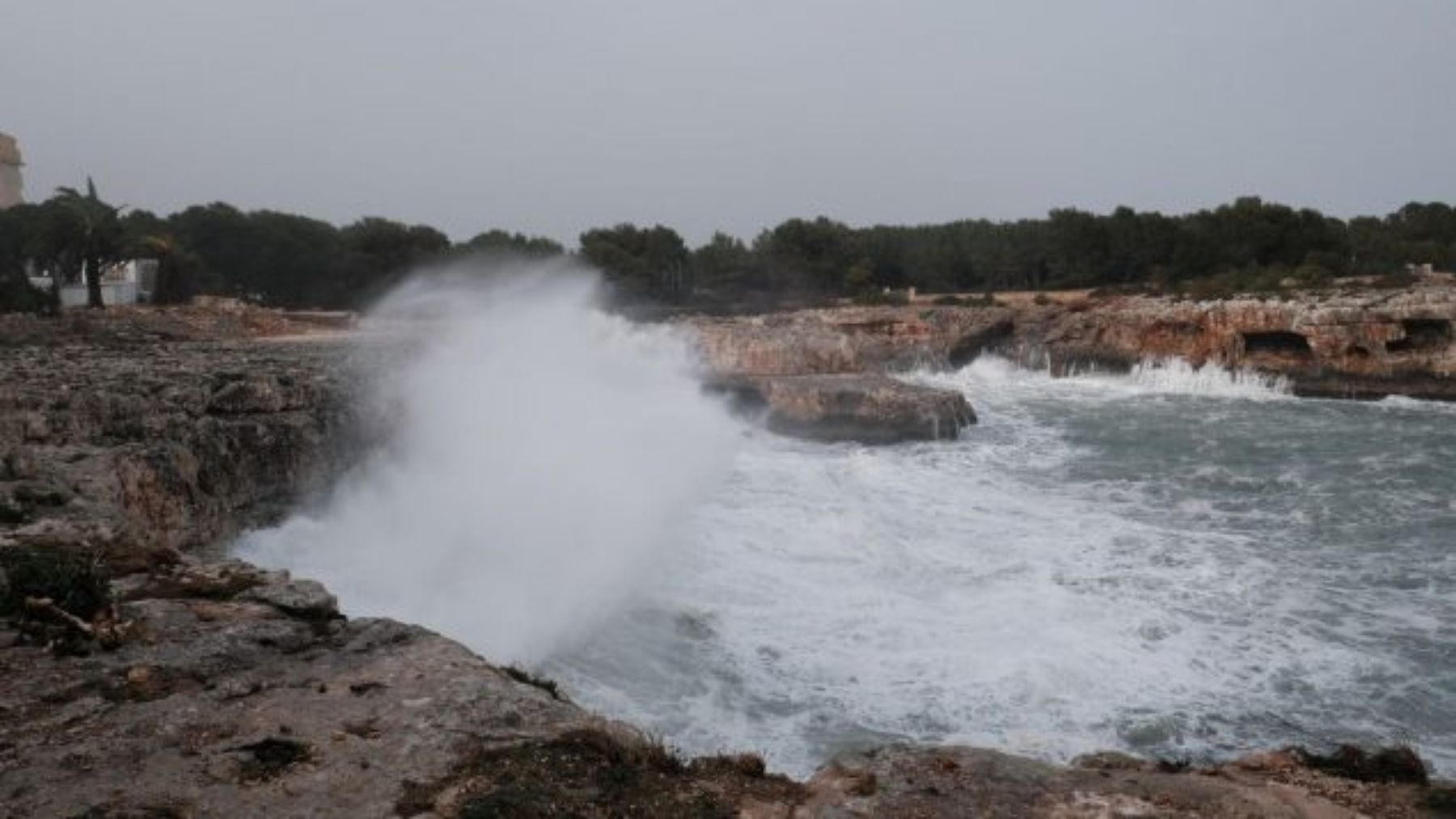 Temporal en la costa de Menorca.