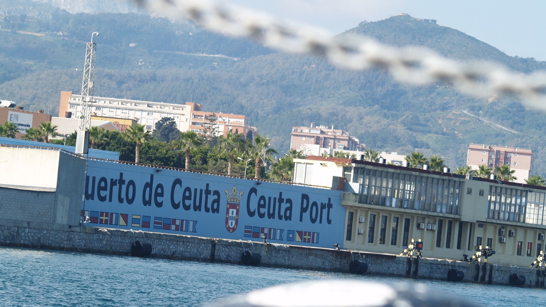 Puerto de Ceuta, donde ha sido detenido el joven marroquí por violencia de género (EP).