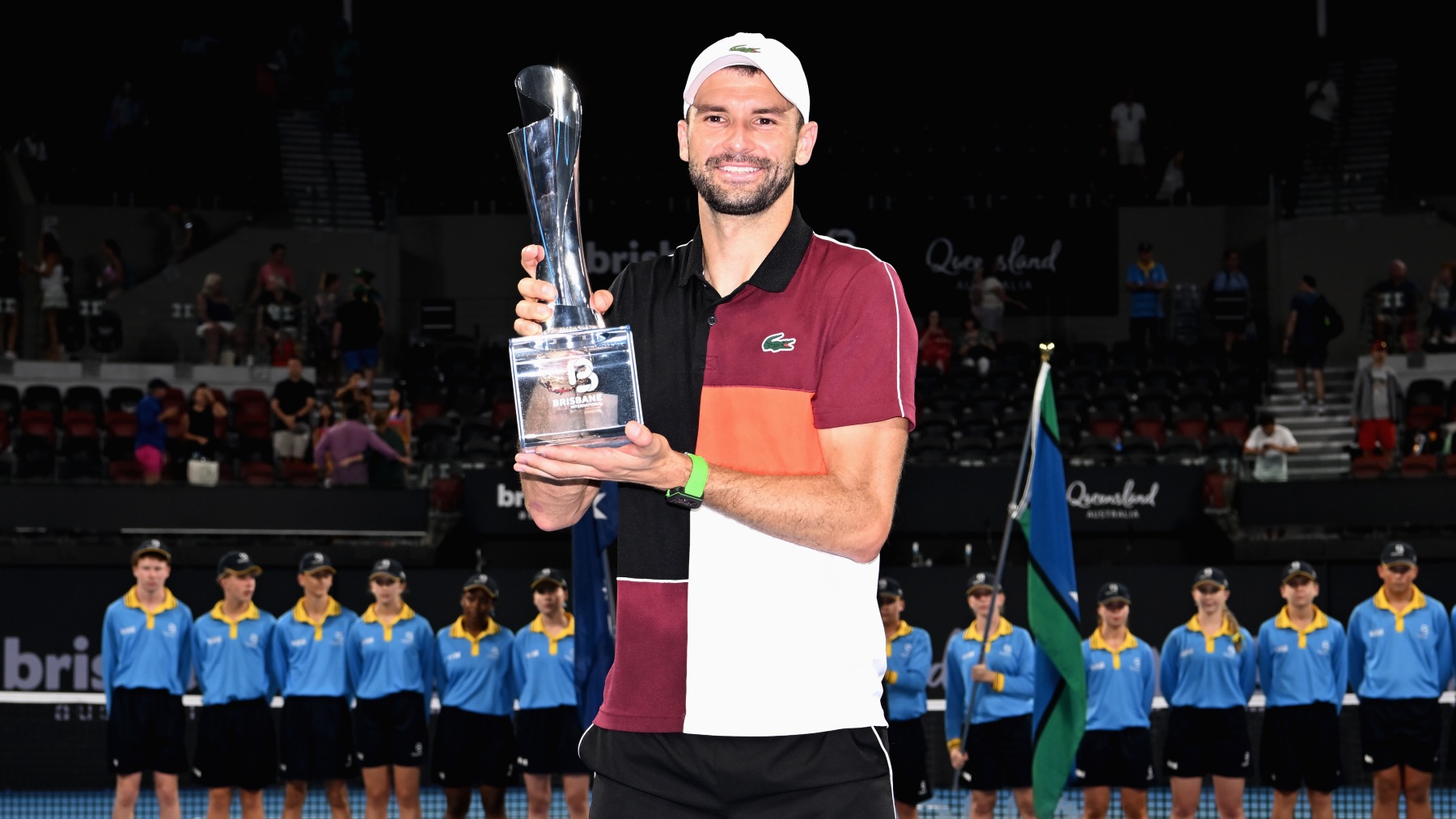 Grigor Dimitrov, con el título de campeón del ATP 250 de Brisbane. (Getty)