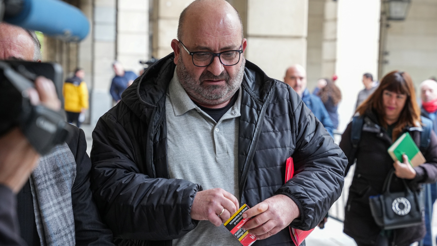 Juan Francisco Trujillo, el ‘chófer de la coca’, a su salida de la Audiencia de Sevilla (EUROPA PRESS).