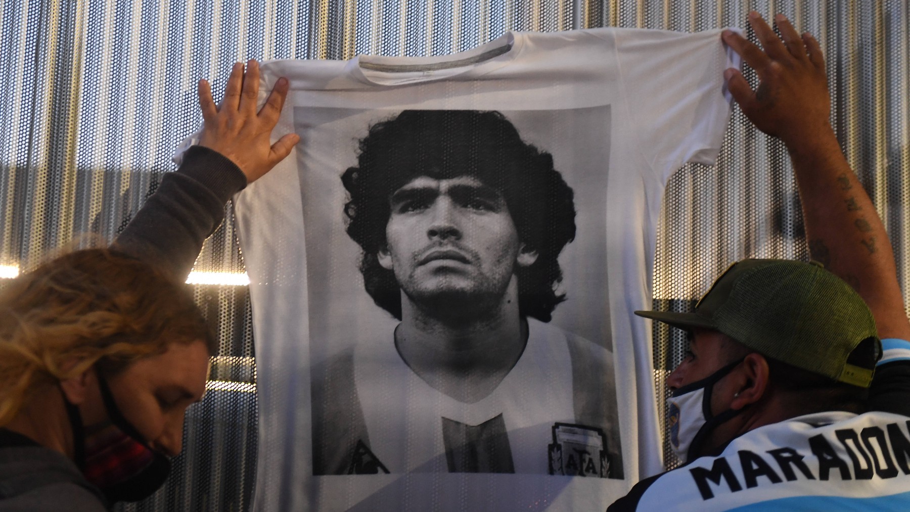 Homenaje durante el funeral de Maradona. (Europa Press)