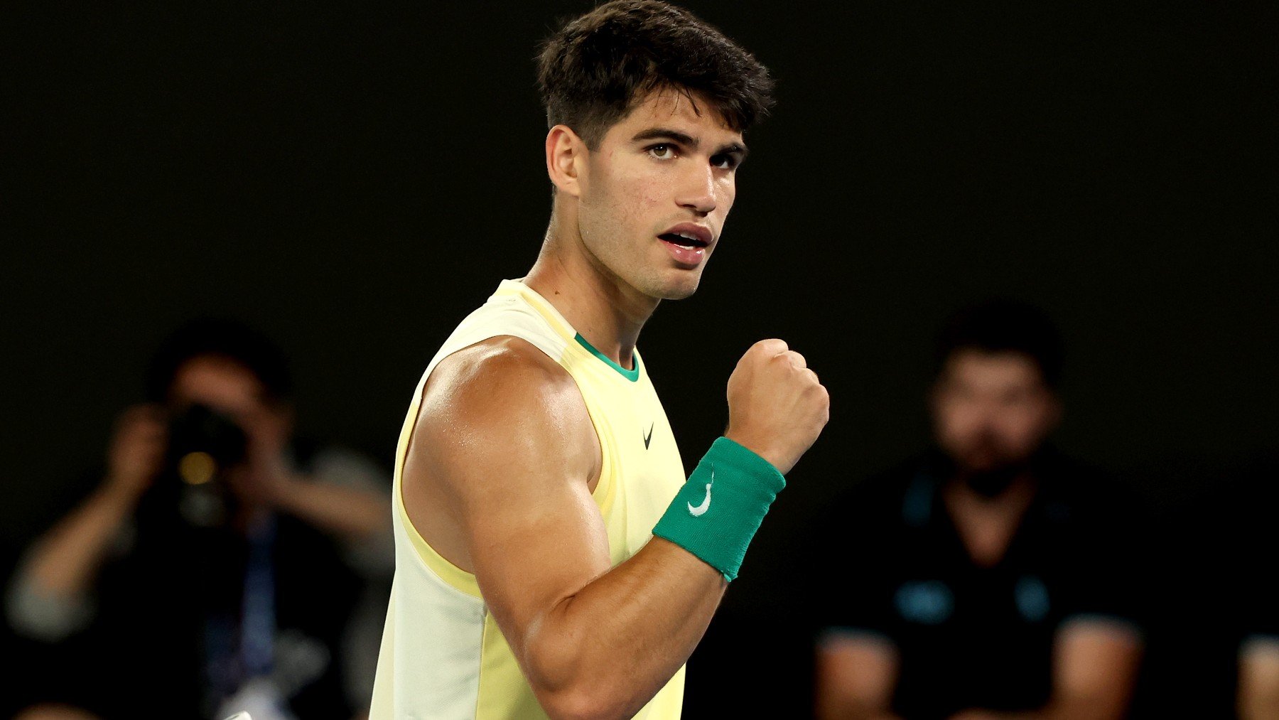 Carlos Alcaraz celebra un punto en el Open de Australia 2024. (Getty)