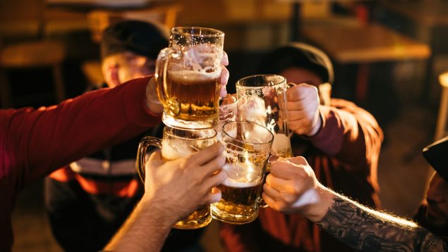 Un estudio revela cuál es el país de Europa que más alcohol consume: no es el que piensas