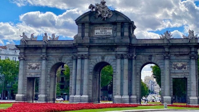 Es la calle más larga de Madrid: tiene más de 600 números y pasa por 16 barrios