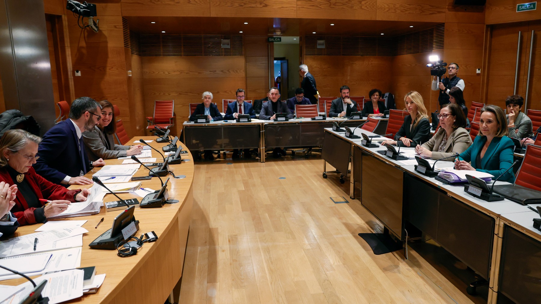 Reunión de la ponencia de la Comisión de Justicia del Congreso. (Foto: EFE)