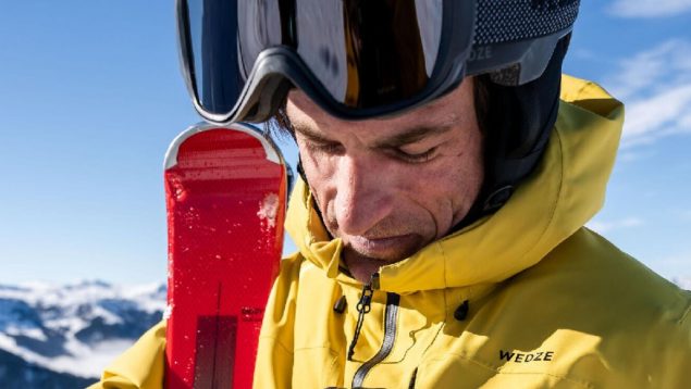 Es la chaqueta de esquí para hombre más vendida en Decathlon: consíguela  por menos de 100 euros
