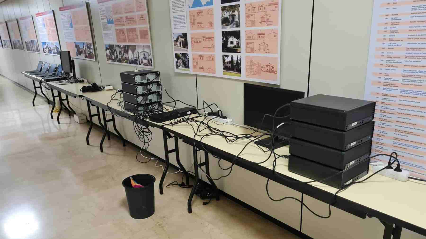 Calvià incorpora estos días 150 equipos informáticos al proceso de mejora en la ciberseguridad del Ayuntamiento.
