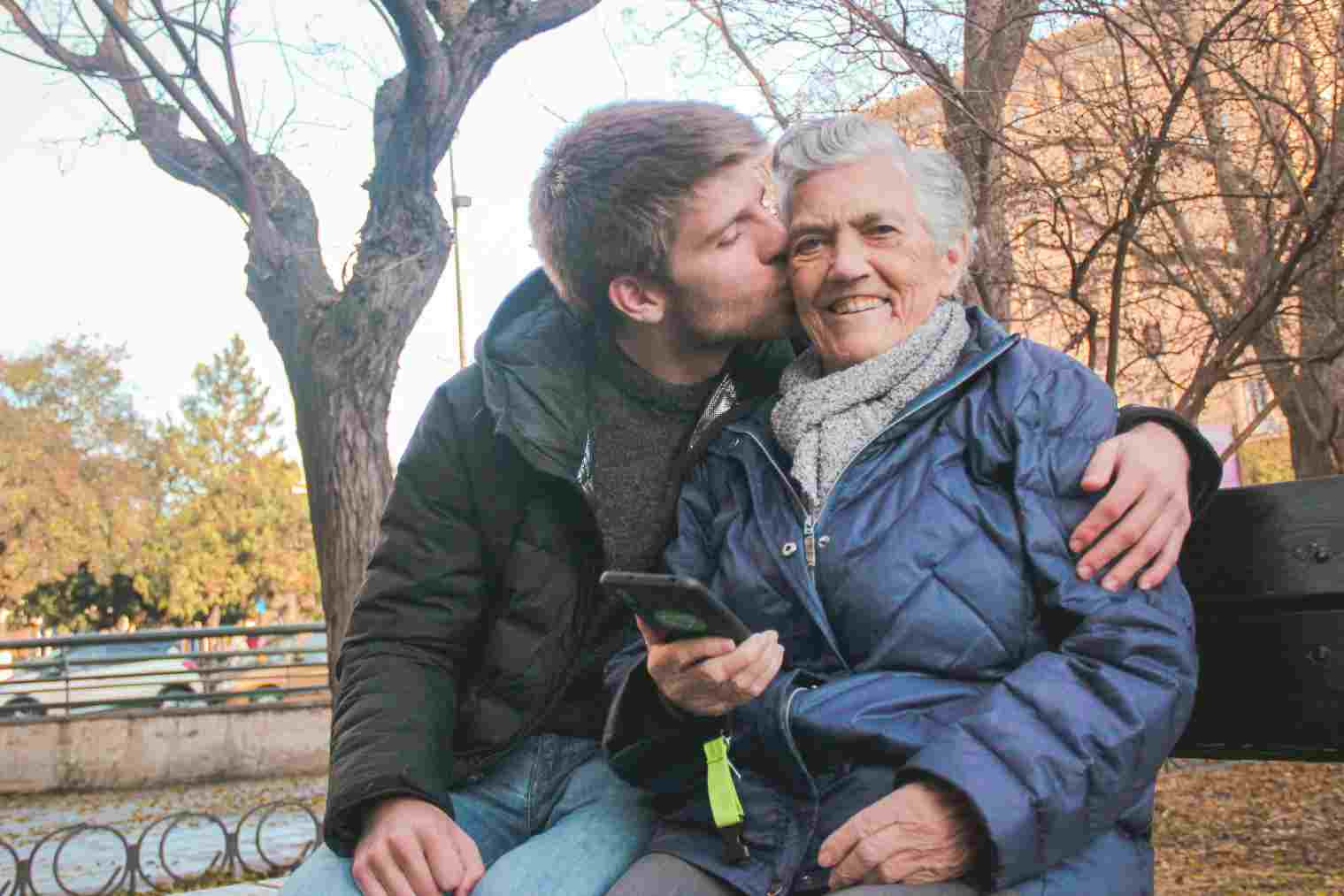 Jorge Terreu con su abuela Maximiliana.