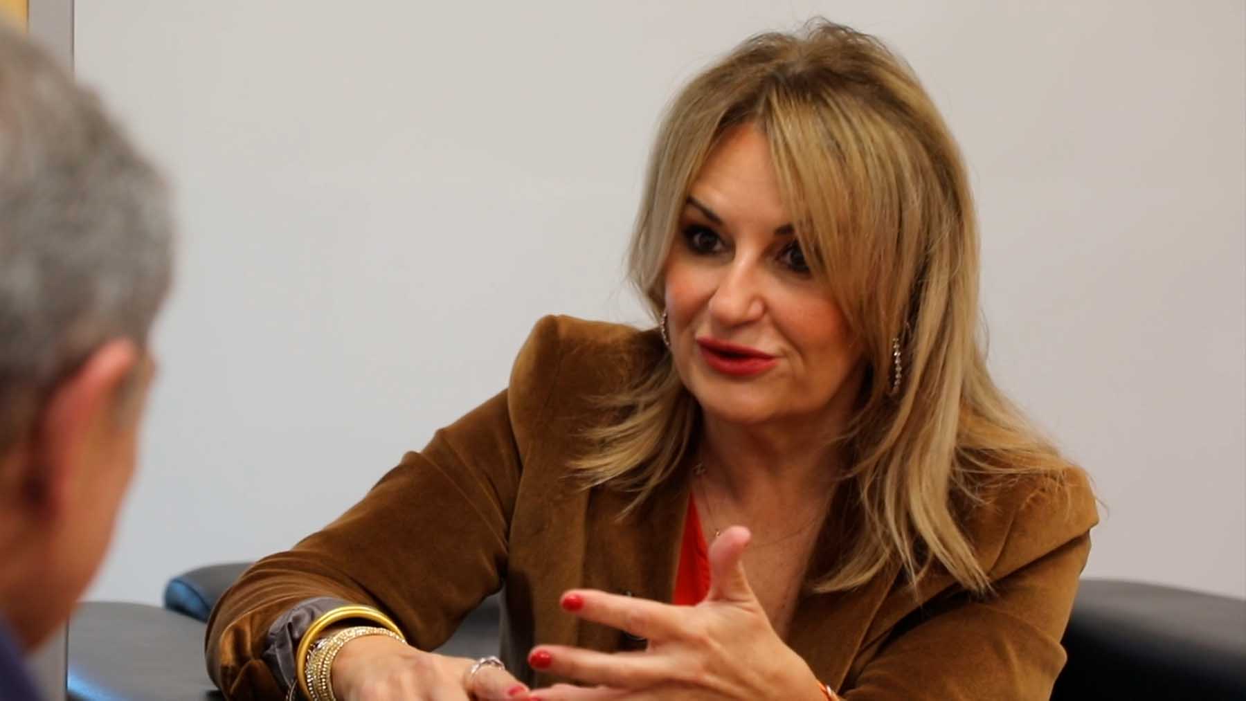 La consejera de Turismo de la Generalitat Valenciana, Nuria Montes, durante la entrevista con OKDIARIO.