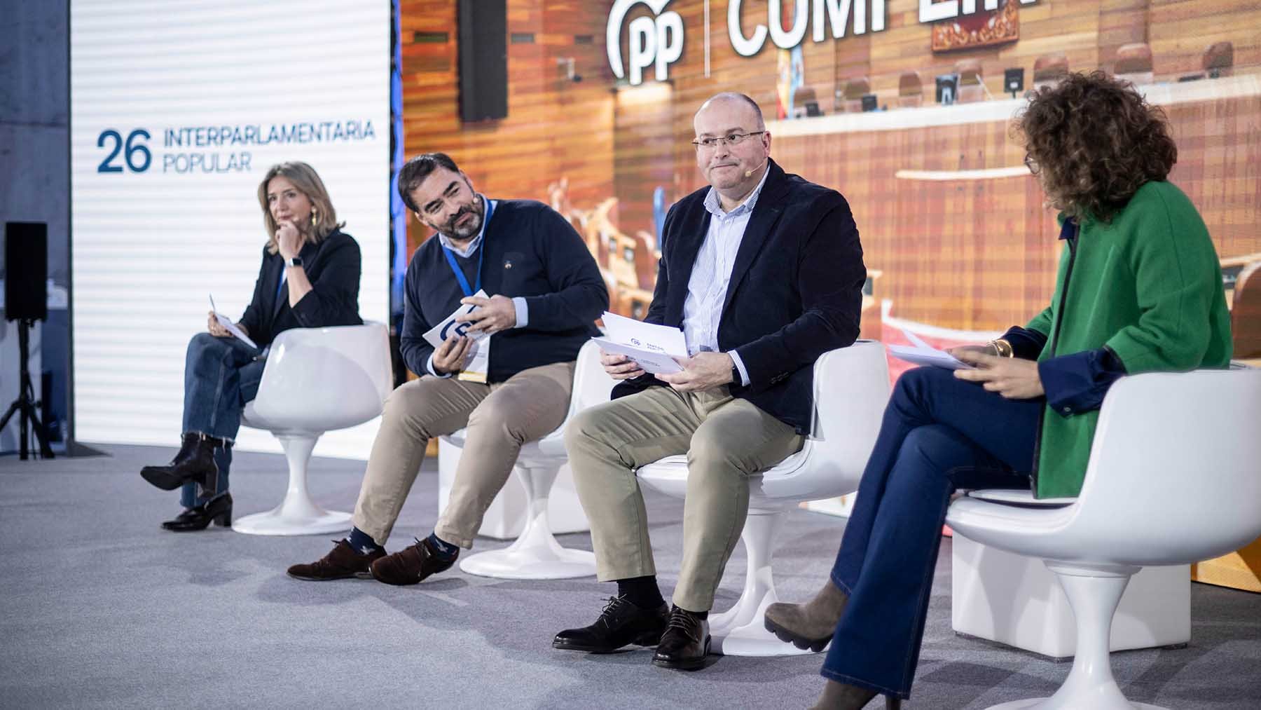 Tellado en la mesa de portavoces del PP. (Foto: EFE)