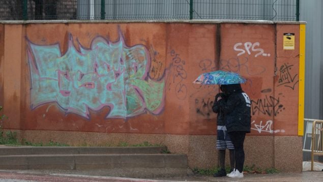 Denuncian al Gobierno por beneficiar a la ONG que se está ocupando de los inmigrantes en Alcalá