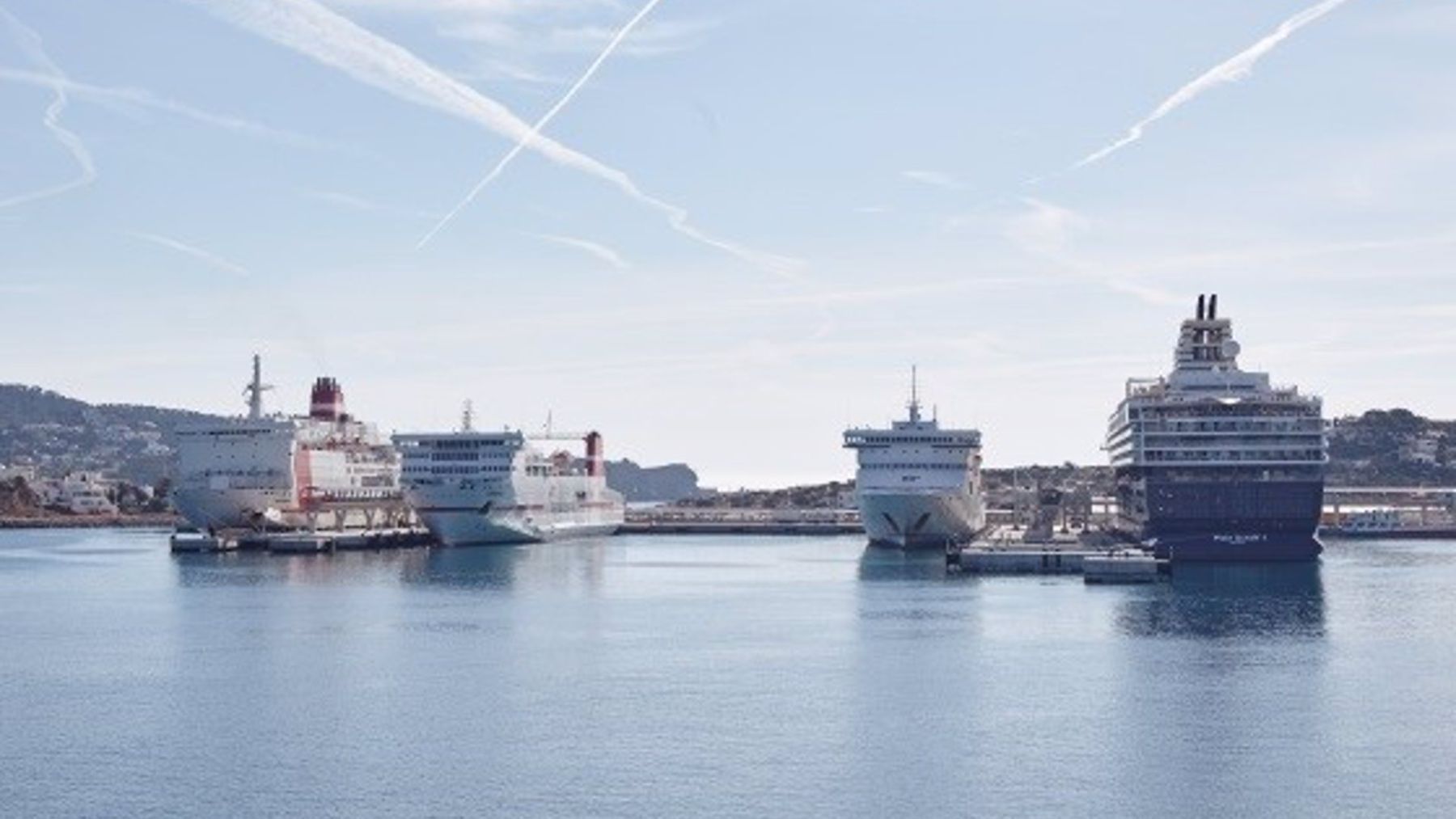 Varios cruceros en el Puerto de Palma. (EP)
