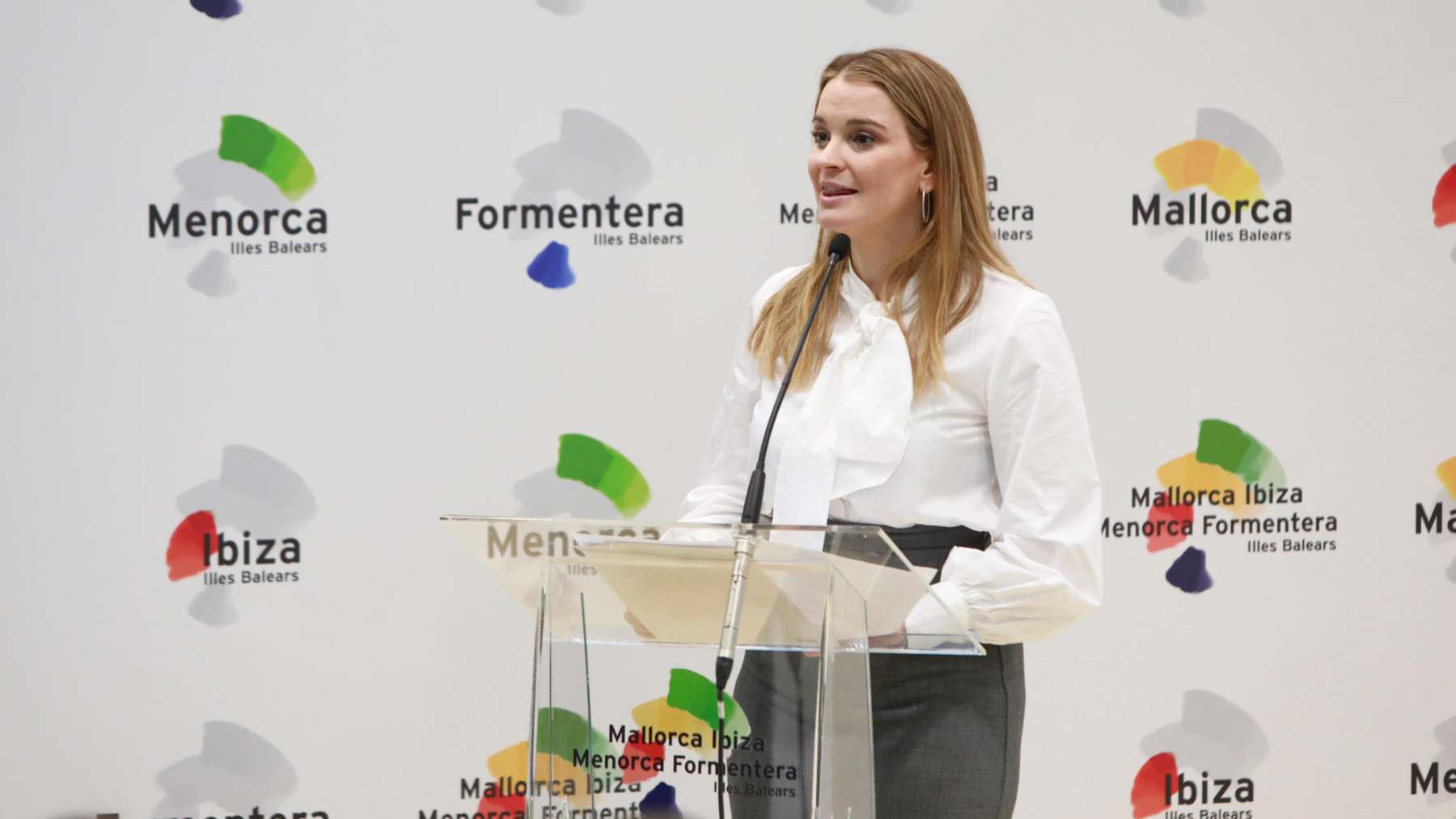La presidenta del Govern, Marga Prohens, durante su intervención en Fitur.