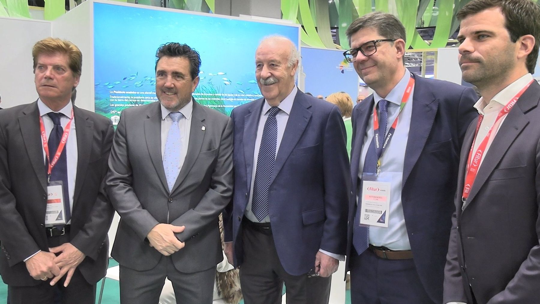 El alcalde de Calvià, Juan Antonio Amengual, con Vicente del Bosque en la presentación de la Mallorca International Football Cup 2024.