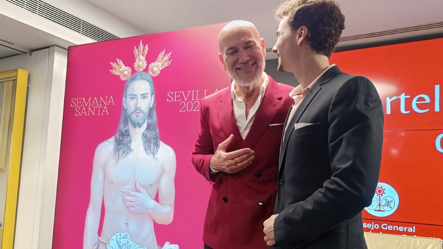 Salustiano, con su hijo Horacio, modelo usado para pintar el cartel (CONSEJO DE HERMANDADES Y COFRADIAS).