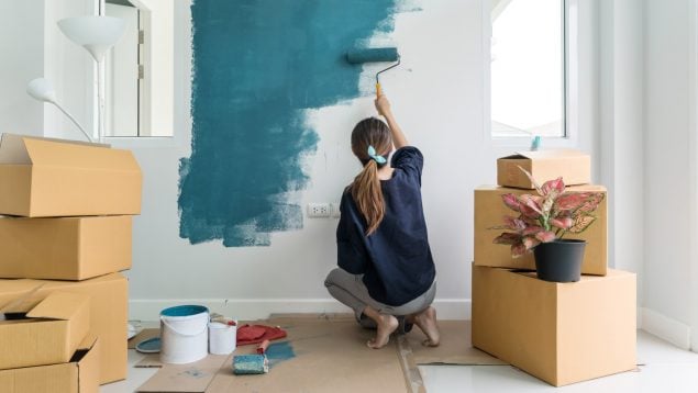 Descubre cómo eliminar el gotelé de tus paredes sin la necesidad de contratar un pintor